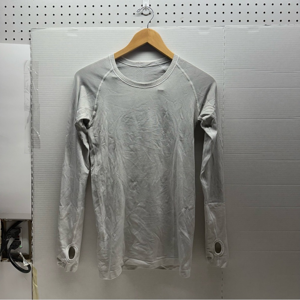 Lululemon Swiftly Tech Long Sleeve Top